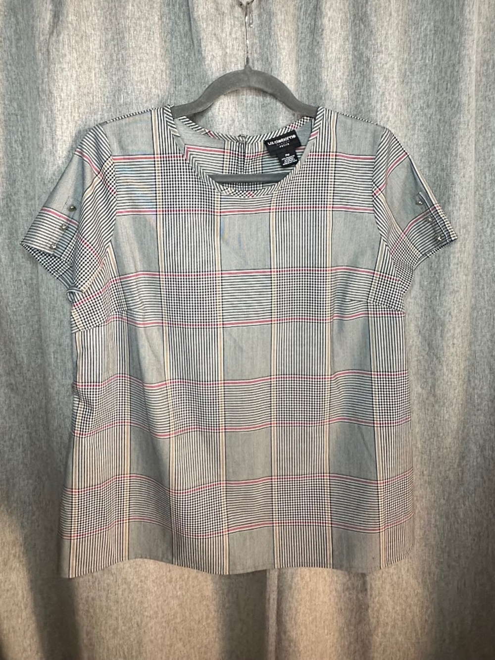 Liz Claiborne Petite Plaid Short Sleeve Blouse Top Grey Red Blue PM